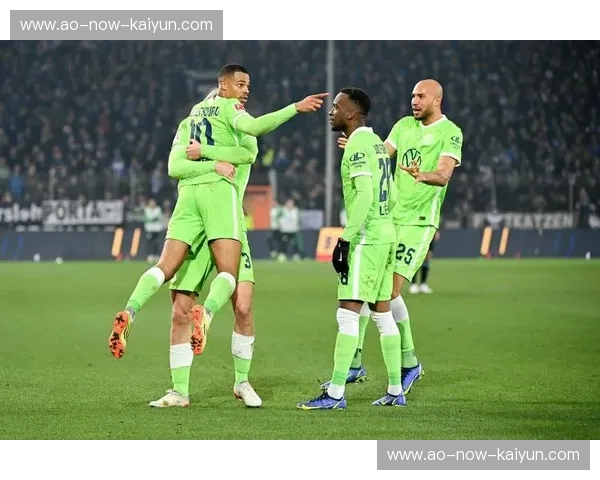 雄鹰戾天还是群狼突围?德甲硬核对话:法兰克福vs沃尔夫斯堡的宿命激战 雄鹰戾天还是群狼突围?德甲硬核对话:法兰克福vs沃尔夫斯堡的宿命激战