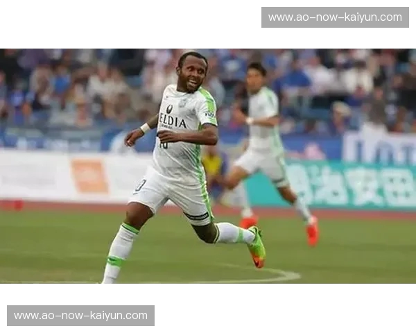 绿茵之上的生存法则:当磐田喜悦遇见湘南海洋,谁能书写逆袭之诗? 绿茵之上的生存法则:当磐田喜悦遇见湘南海洋,谁能书写逆袭之诗?